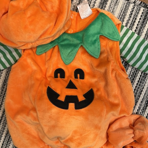 Infant Pumpkin Costume - Picture 2 of 4